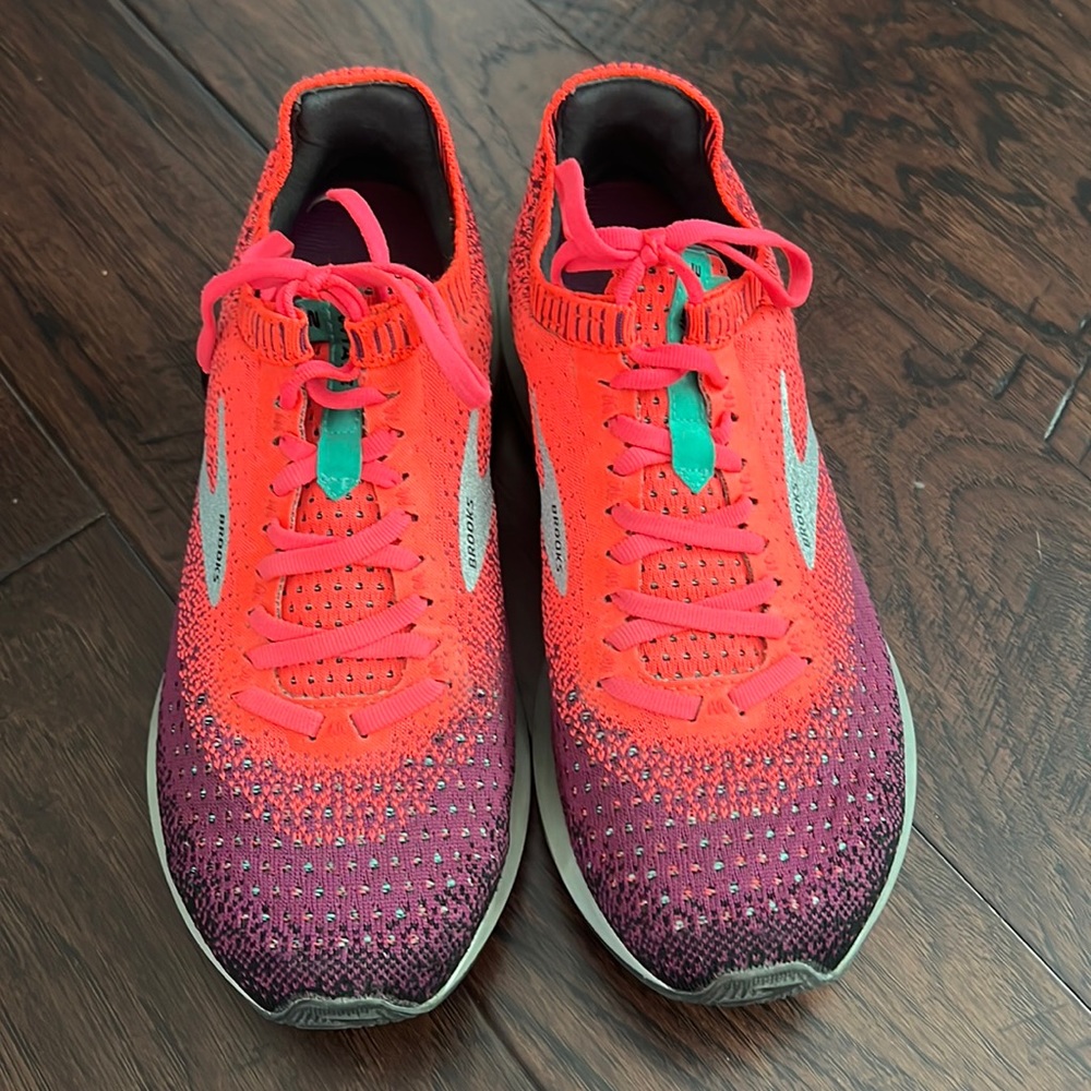 Women’s Brooks Levitate 2